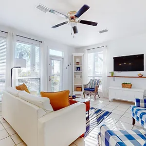 Apartment Destiny, Destin